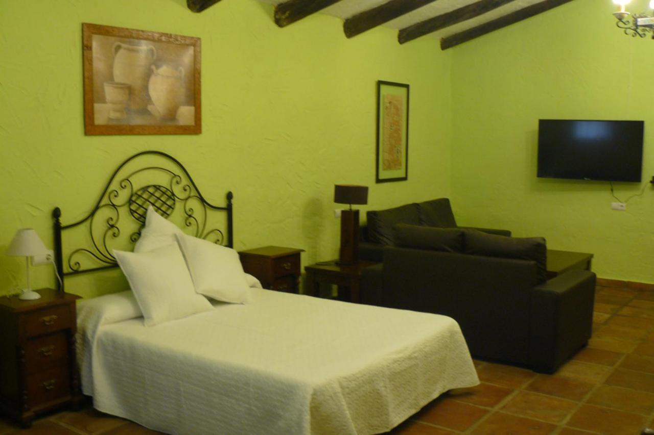 Hotel Restaurante Las Buitreras El Colmenar Bagian luar foto