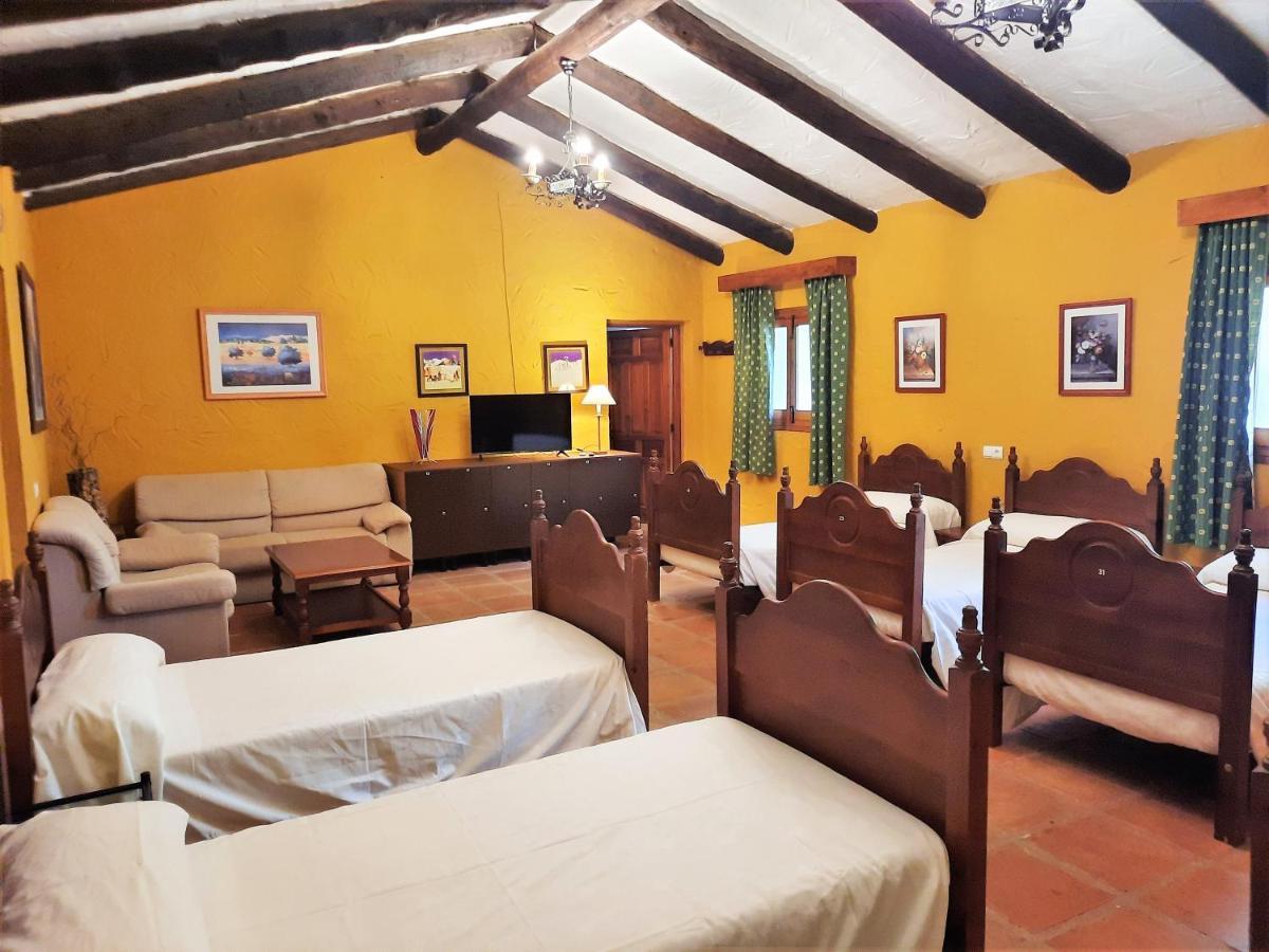 Hotel Restaurante Las Buitreras El Colmenar Bagian luar foto