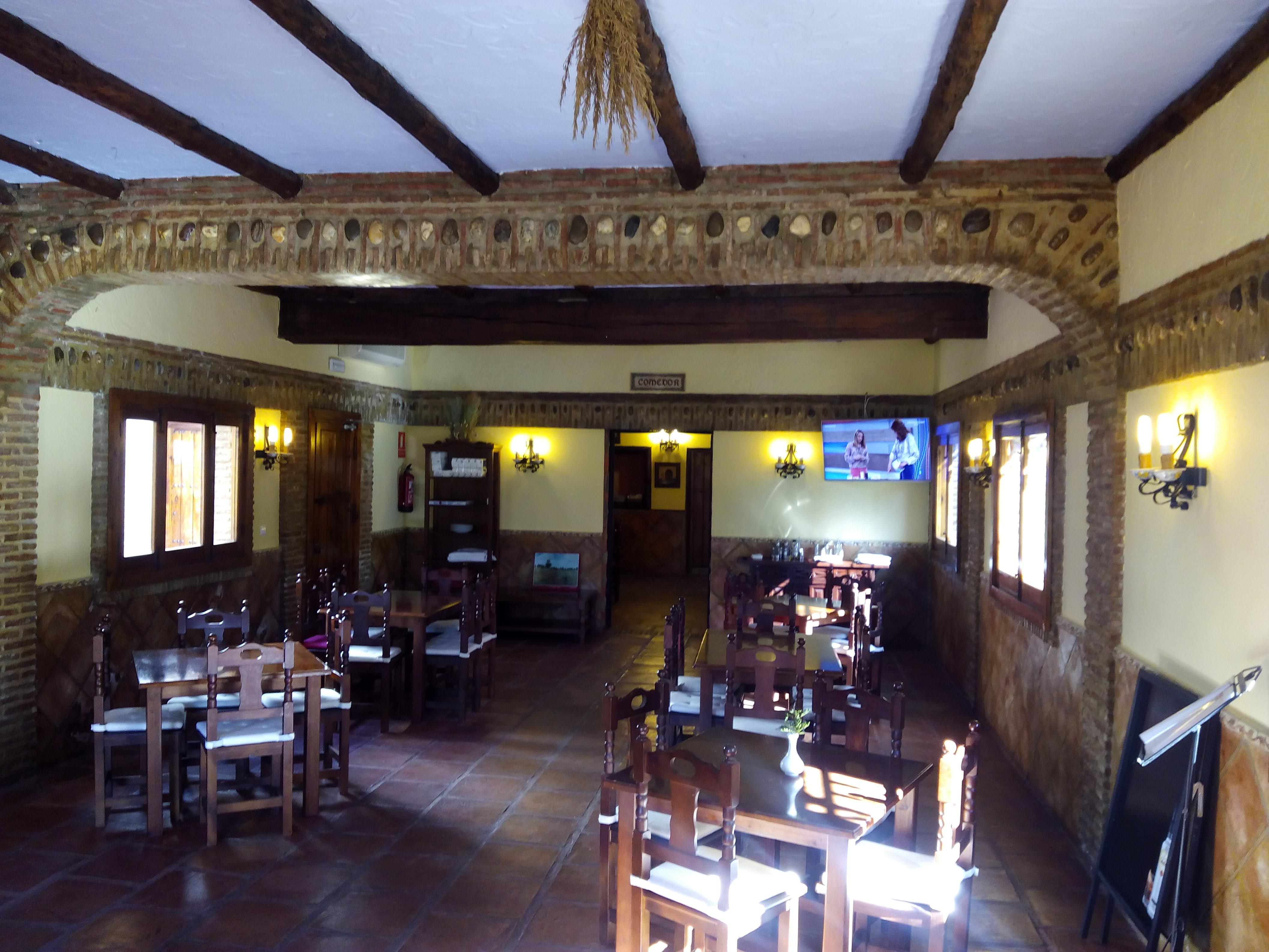 Hotel Restaurante Las Buitreras El Colmenar Bagian luar foto