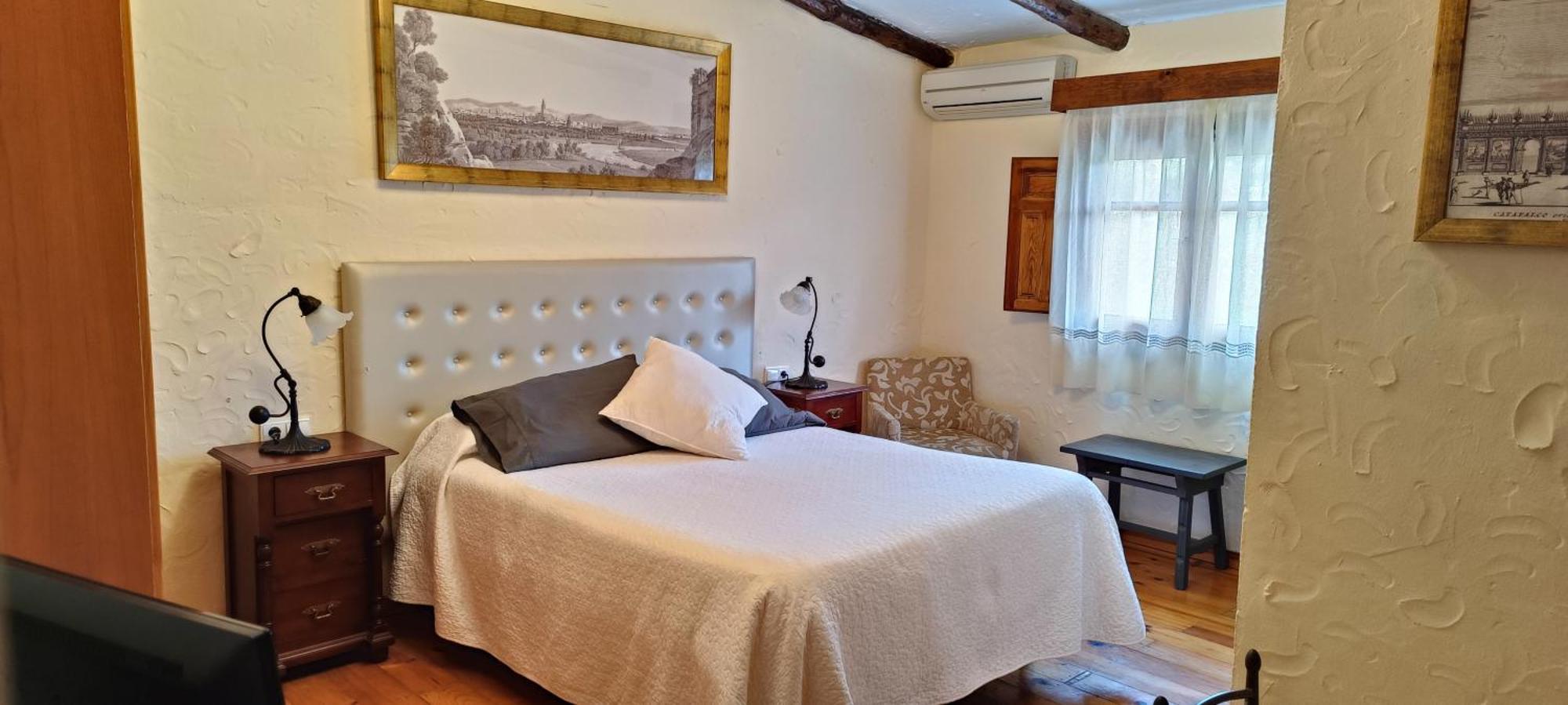 Hotel Restaurante Las Buitreras El Colmenar Bagian luar foto