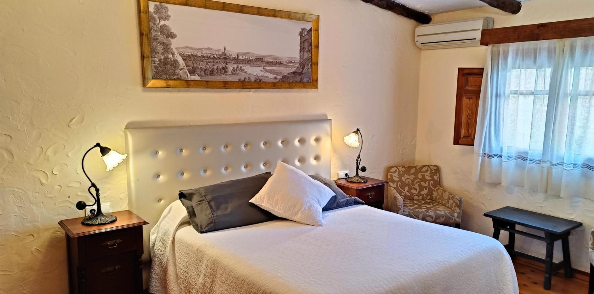 Hotel Restaurante Las Buitreras El Colmenar Bagian luar foto