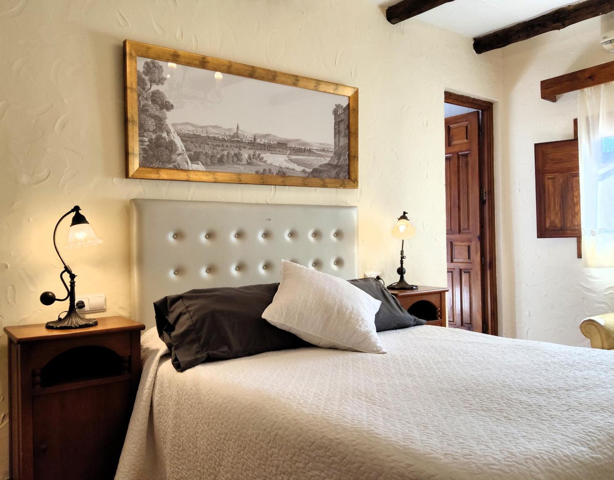 Hotel Restaurante Las Buitreras El Colmenar Bagian luar foto
