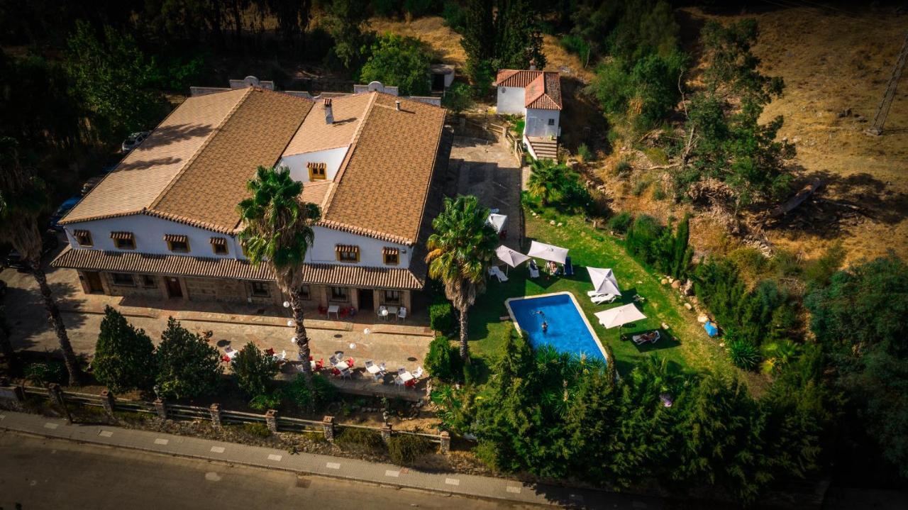 Hotel Restaurante Las Buitreras El Colmenar Bagian luar foto